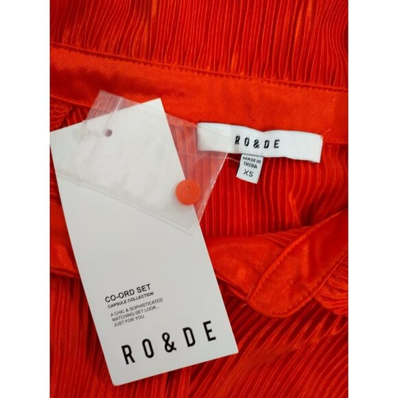 Ribbed Bell Sleeve Button-Up Collared Top By Ro&De XS Polyester Womens Shirt NWT - Picture 3 of 8